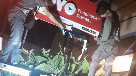 Jasa Pembuatan Neon Box Surabaya